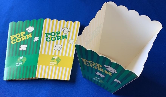 Pliage de cartons de nourriture d'hamburger collant le découpage de machine