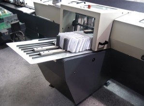 Reliure sourcilleuse automatique 8000 Cycles/H de livre de machine d'Ecoographix