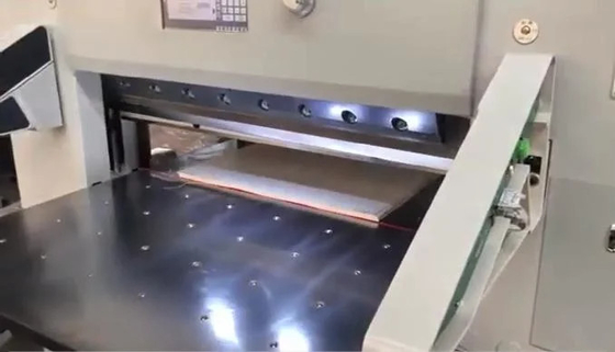 ECOO 1316 Coupeuse numérique à planche pour différents panneaux ondulés