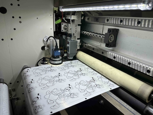 Machine de découpe d'étiquettes automatique et numérique à moteur à plein servo largeur 40 - 350 mm