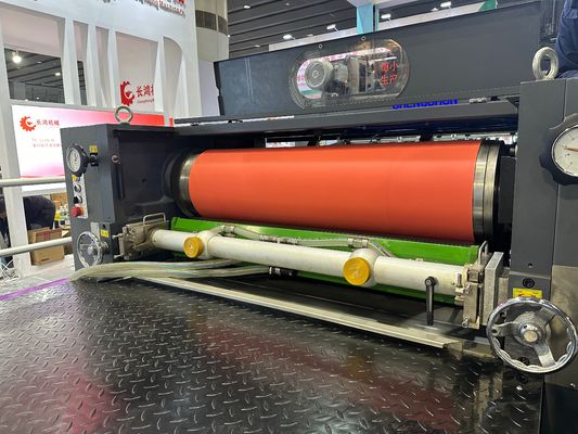Machine de revêtement UV à haute vitesse 9500 feuilles/heure avec 720x1050 mm de taille maximale du revêtement pour la base d'eau et le vernis UV