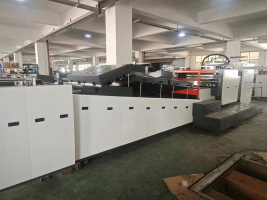 Machine automatique de revêtement et de vitrage de laque UV pour carton