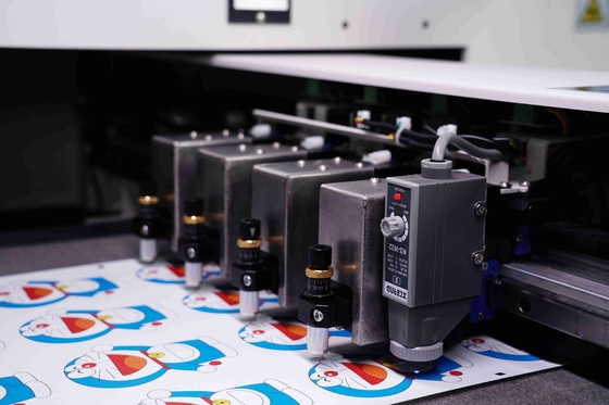 Machine à découper les étiquettes numériques à rouleaux de 320 mm de largeur