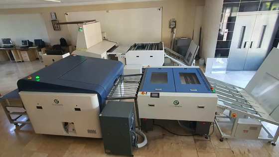 Machine de fabrication de plaques CTP thermiques automatiques à 64 canaux, haute performance, avec une résolution de 2 400 dpi et un rendement de 28 plaques/heure