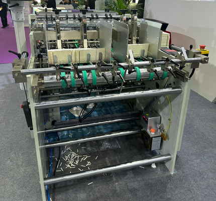 Machine à ériger des cartons, machine à emballer des boîtes à voie unique