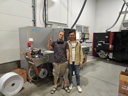 Machine d'impression d'étiquettes numériques EcooSpark avec haute résolution 1440×360 dpi Vitesse d'impression rapide 60m/min et garantie d'un an