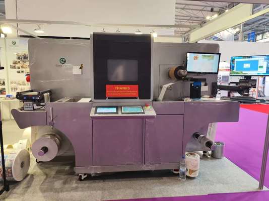 Machine d'impression vernis numérique avec résolution de 360*360 dpi jusqu'à 1440*360 dpi et vitesse de 10 m/min - 60 m/min pour la production d'étiquettes de haute qualité