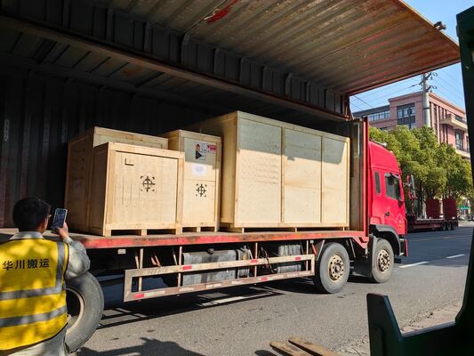 Machine de vernissage, d'impression et de dorure à froid numérique pour étiquettes post-impression, 450 mm