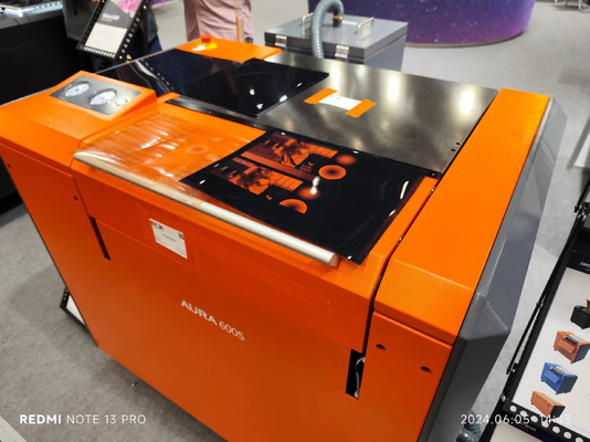 Machine à plaques flexo numérique FL-800 avec résolution de 4 000 dpi, largeur maximale de 790 mm x 690 mm et mise au point automatique dynamique pour l'impression d'étiquettes