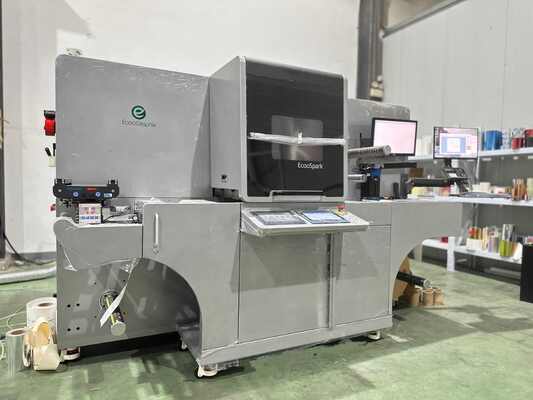 Machine d'amélioration de l'impression de vernis d'étiquettes numériques et d'estampage à froid EcooSpark