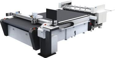 6 aluminium de carton de l'axe 7.5kw emboutissant la machine de découpage