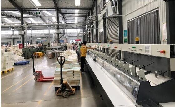 8000 stations de Cycles/H 4 sellent la machine à relier piquante de livre