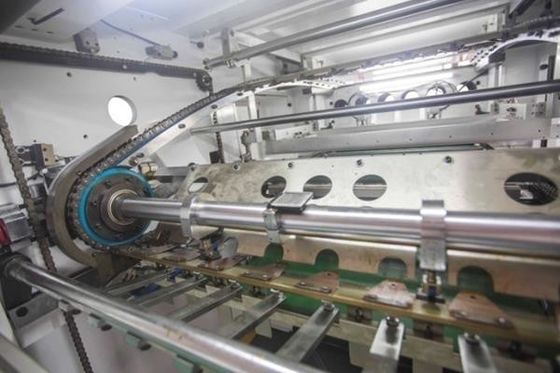 aluminium automatique de 800x580mm emboutissant la machine de découpage avec le dépouillement