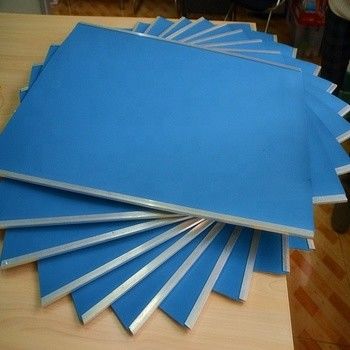 Couverture en caoutchouc de impression compressible de plein moule couleur bleue de 3 plis