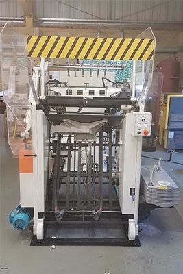 Aluminium automatique de carton emboutissant la machine de découpage 2500shipping et manipulation