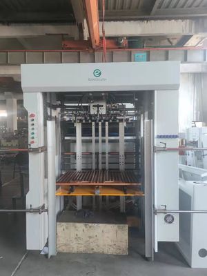 Machine à découper sous pression de 1080 x 780 mm avec décapage
