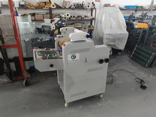 Appareil de laminage à la flûte pour chauffage par infrarouge de bureau 5 m/min